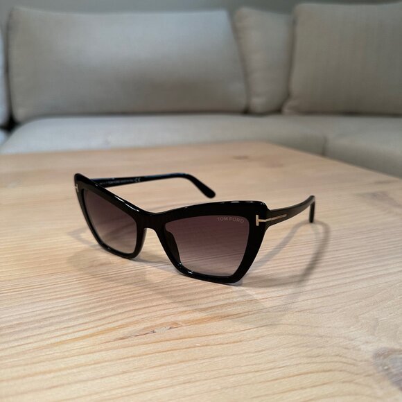 Tom Ford Cat Eye Sunglasses - Black & Gold